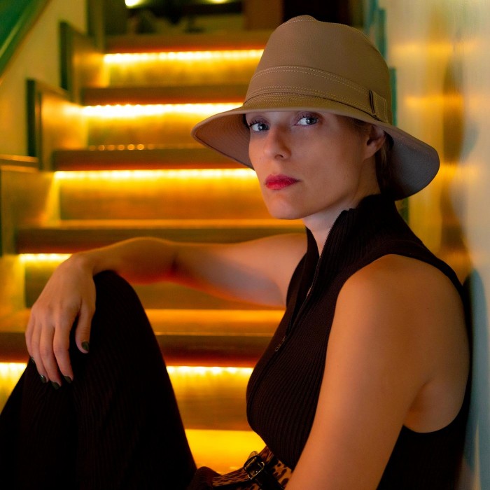 BUCKET TAUPE LEATHER HAT