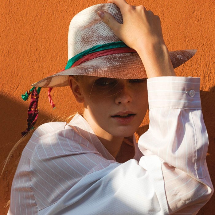 TIE DΥE BROWN PANAMA HAT