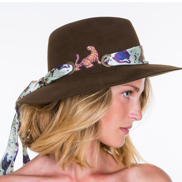 SILKY PANTHER HAT