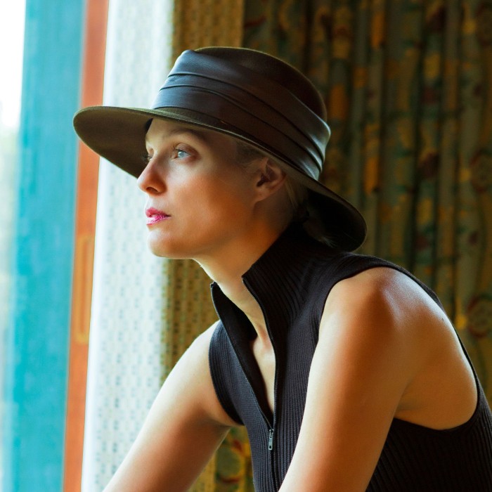 CLASSIC UNI BROWN HAT
