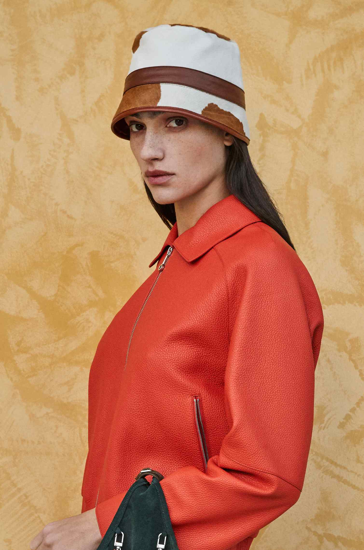 Bucket Calfskin Caramel  Hat